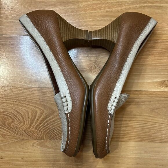 Cream and Tan Leather Wise Choice Loafer Pumps Womens 7.5 - Picture 5 of 8